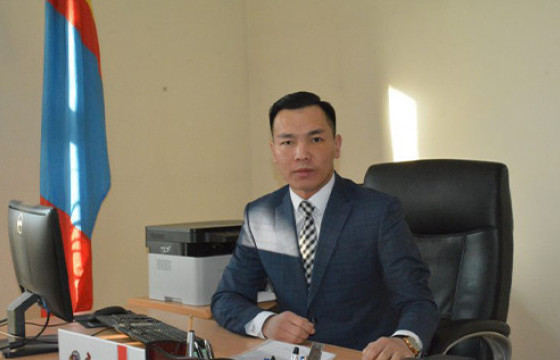 НМХГ-ын Тамгын газрын дарга асан М.Баянмөнх барилгын компаниас 73 сая төгрөгийн хахууль авч, ХЭРГЭЭ ХЯЛБАРШУУЛСАН ЖУРМААР ШИЙДҮҮЛЖ, 35 САЯ ТӨГРӨГӨӨР ТОРГУУЛЖЭЭ  