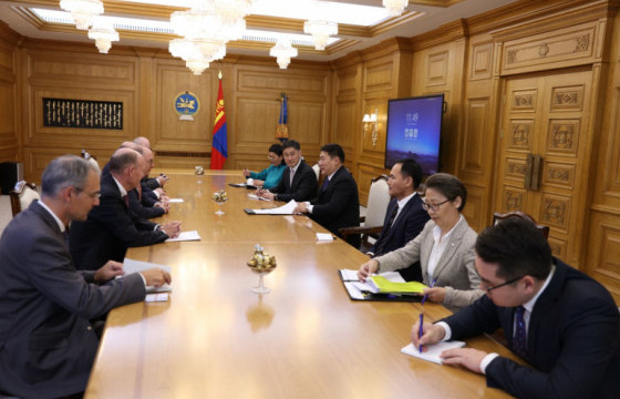 ХБНГУ-ын холбооны эдийн засгийн хамтын ажиллагаа, хөгжлийн яамны парламентын төрийн нарийн бичгийн даргыг хүлээн авч уулзлаа