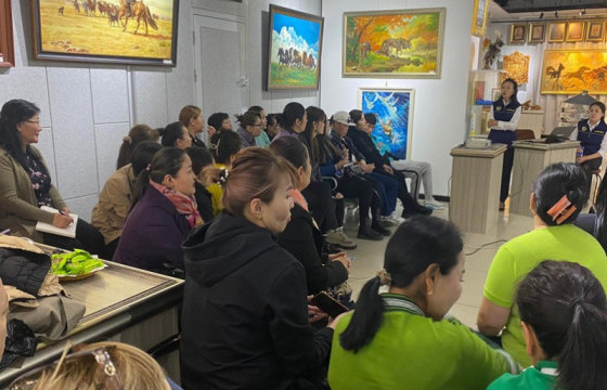 Худалдааны чиглэлийн үйл ажиллагаа эрхлэгчдэд сургалт зохион байгууллаа