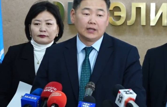 С.ЭРДЭНЭБАТ: Иргэдийн цалинг 40 хувь нэмбэл худалдан авах чадвар нь хэвээрээ үлдэнэ