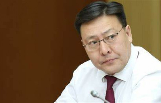 Ж.БАТЗАНДАН: Ерөнхийлөгч өө, миний ахыг шоронд явуулна уу, шонд өлгөнө үү, өөрөө мэд 