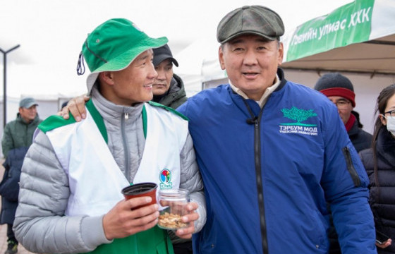 Ерөнхийлөгч У.Хүрэлсүх “Бүх нийтээр мод тарих үндэсний өдөр”-ийн өдөрлөгт оролцов