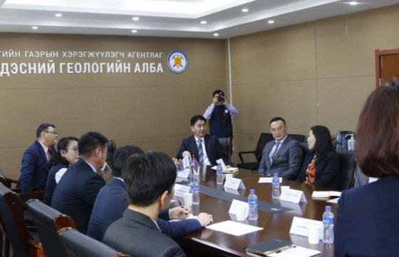 Үндэсний Геологийн албаны үйл ажиллагаатай танилцлаа