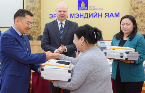 ДЭМБ-аас 21 аймагт 255.9 сая төгрөгийн өртөг бүхий тоног, төхөөрөмж хүлээлгэн өгчээ