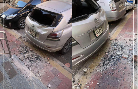 Айлын тагтны бетон хоёр машин дээр унажээ