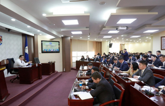 Нийтийн тээврийг сайжруулж, зөв зам дагуух зогсоолуудын асуудлыг шийднэ