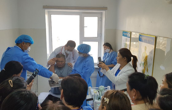 “Уламжлалт анагаах ухааны засал эмчилгээний аргачлал, тохиолдолд суурилсан сургалт”-нд зүүн бүсийн эмч нарыг хамрууллаа