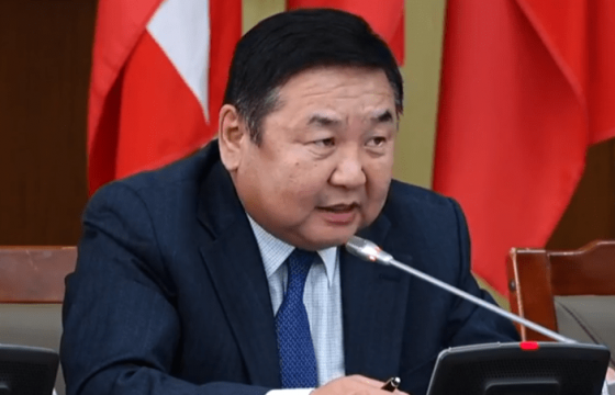 Д.ГАНБАТ: АН цэгцрэх, учраа олох, сөрөг хүчин байх бүх зүйлийг гартаа авсан