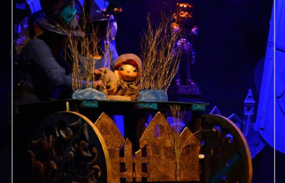 Хүүхэлдэйн театрын уран бүтээлчид 