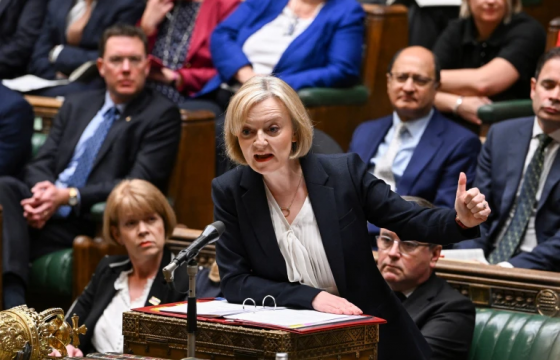 Их Британийн шинэ Ерөнхий сайд Лиз Трасс огцроход ойрхон байна гэв