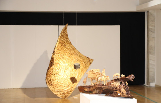 Дүрслэх урлагийн шилдэг бүтээлүүдийг толилуулж байна