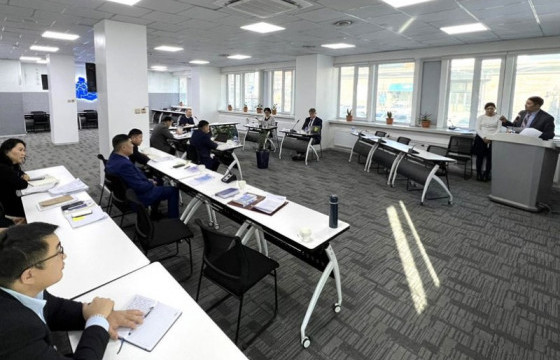 Төрийн албаны зөвлөлийн 43 дахь хуралдаан явагдаж байна