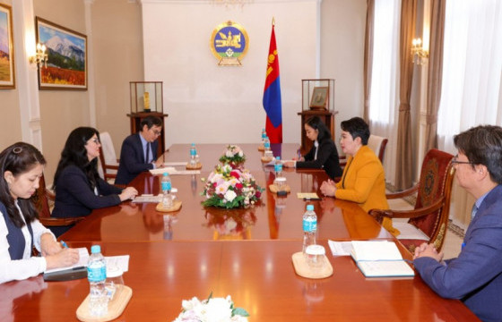 Гадаад харилцааны сайд Б.Батцэцэг “Оюу Толгой” ХХК-ийн Гүйцэтгэх захирал Дэйрдрэ Лингэнфэлдэрийг хүлээн авч уулзав