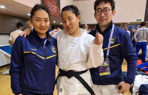 Л.ТУРУУНАА ПАРА ЖҮДО БӨХИЙН ДАШТ-ИЙ МӨНГӨН МЕДАЛЬТ АНХНЫ МОНГОЛ ТАМИРЧИН БОЛЛОО