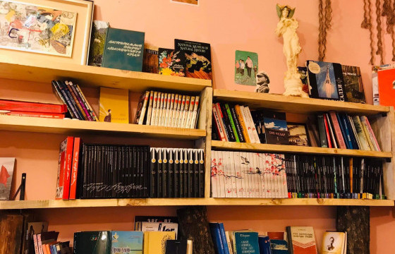 МУИС-ийн оюутнууд ном уншиж суухад тохиромжтой кафе нээжээ