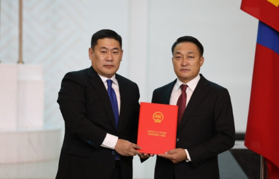 МАН-ынхан Л.Оюун-Эрдэнийг огцруулж, Д.Амарбаясгаланг Ерөнхий сайд, намын даргаар томилох тохироо хийжээ