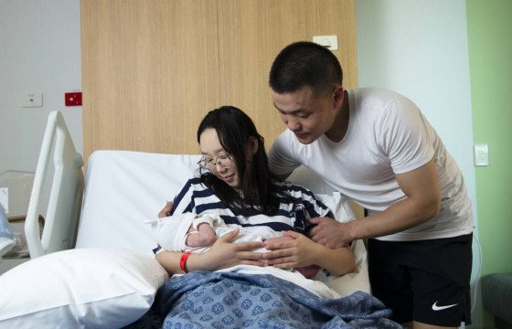 Б.АНАНД: МИНИЙ ХҮҮ ДЭЛХИЙН ХҮН АМ НАЙМАН ТЭРБУМ ХҮРЭХ ӨДӨР ТӨРЖ, БИДЭНД ХЭЗЭЭ Ч МАРТАГДАШГҮЙ БЭЛЭГ БАРИЛАА