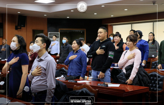 БАЯНЗҮРХ ДҮҮРГИЙН УДИРДЛАГУУД ИРГЭДТЭЙГЭЭ УУЛЗЛАА 