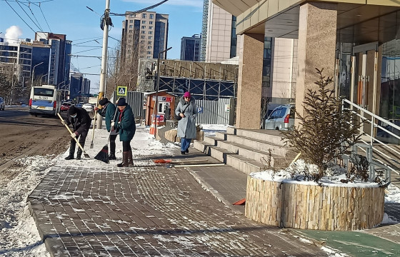 Улаанбаатар хотод нийт 186 тонн бодис, 282.9 тонн давс цацаад байна