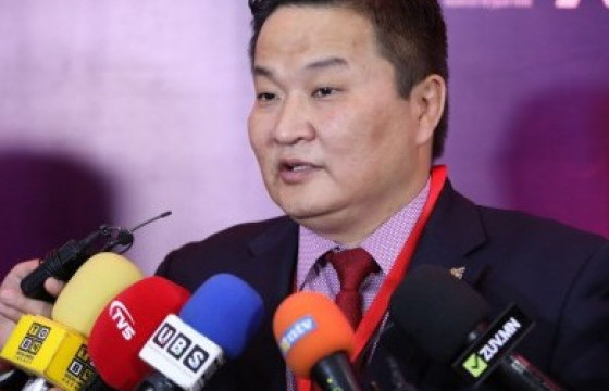 Ж.СҮХБААТАР: Намайг элий балай хүн мэт харагдуулах, улс төрийн гүтгэлэг явж байна