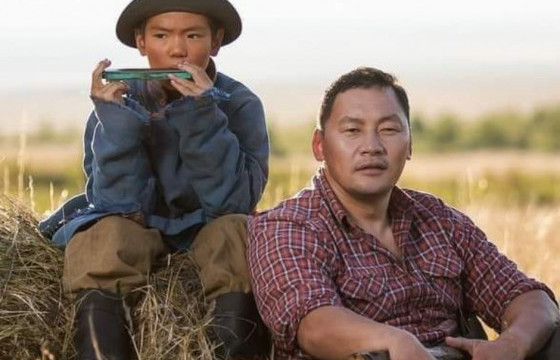 “ЭРГЭЖ ИРЭХГҮЙ НАМАР” КИНОНООС ТЭМДЭГЛЭХҮЙ