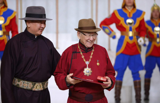 У.ХҮРЭЛСҮХ: Чингис хааны түүх бол дан ганц монголчуудын түүх биш, дэлхий ертөнцийн түүх