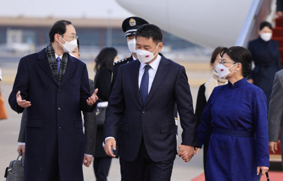 Монгол Улсын Ерөнхийлөгч У.Хүрэлсүх БНХАУ-д хийж буй төрийн дээд албан ёсны айлчлал эхэллээ