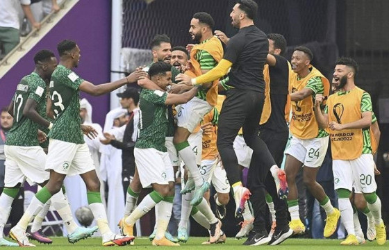 Саудын Арабын ханхүү шигшээ багийн гишүүн бүрд Rolls-Royce машин бэлэглэжээ