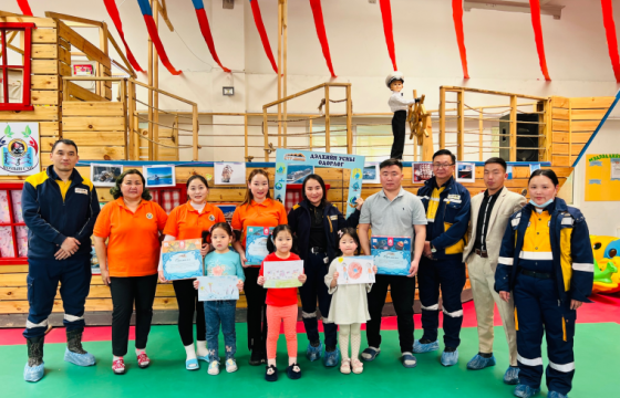 “ДЭЛХИЙН УСНЫ ӨДӨР”-ИЙГ ТЭМДЭГЛЭН ӨНГӨРҮҮЛЭВ