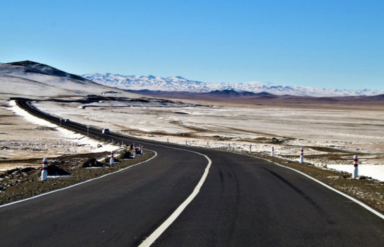Арвайхээр-Хүйтний хөндийн замын засвар 86 хувьтай байна