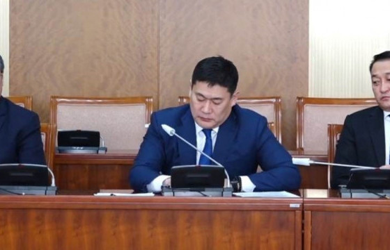 Л.ОЮУН-ЭРДЭНЭ: Шаардлагатай бол 2024 оны сонгуулиас өмнө ард түмэндээ сонгох эрхийг нь өгөхөд бэлэн байна