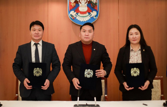 Нийслэлийн Хөдөлмөр, нийгмийн түншлэлийн гурван талт хороо хуралдаж, хамтын хэлэлцээр байгууллаа