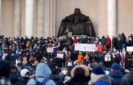 Жагсагчдад гэр барихыг зөвшөөрлөө 