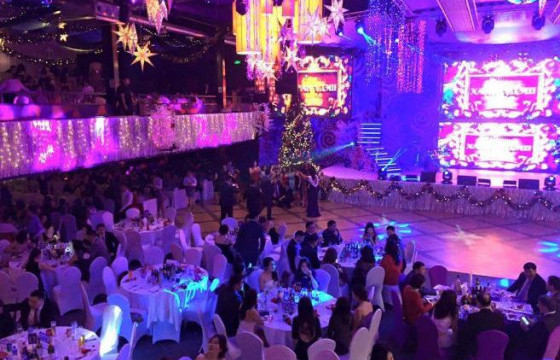 Шинэ жилийн хүлээн авалтын заал 90-350 мянган төгрөгийн үнэтэй байна