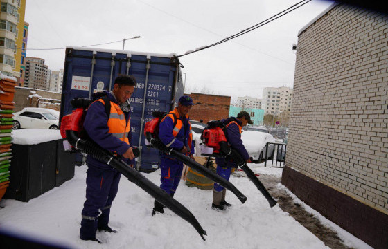 Нийслэлийн нутаг дэвсгэр дэх хүндрэлтэй нөхцөл байдал үүсэж болзошгүй даваа, гүвээнд 35 тонн бодис, 134.8 тонн давс, 12 тонн хайрга цацжээ