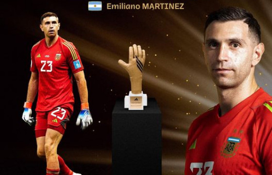 Дэлхийн хөл бөмбөгийн аварга шалгаруулах “Катар 2022” тэмцээний шилдэг хаалгач, алтан бээлийн эзэн Эмилиано Мартинез