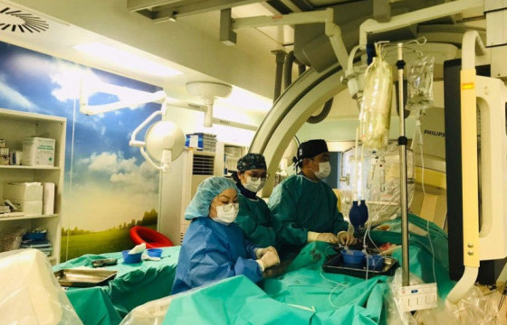 Орон нутгийн зургаан эмч судсан дотуурх оношилгоо, эмчилгээний төрөлжсөн мэргэшлийн чиглэлээр сурч төгслөө