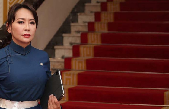 А.АДЪЯАСҮРЭН: Эрх баригчид үргэлж сөрөг хүчин болох АН руу дайрдгаа болих хэрэгтэй