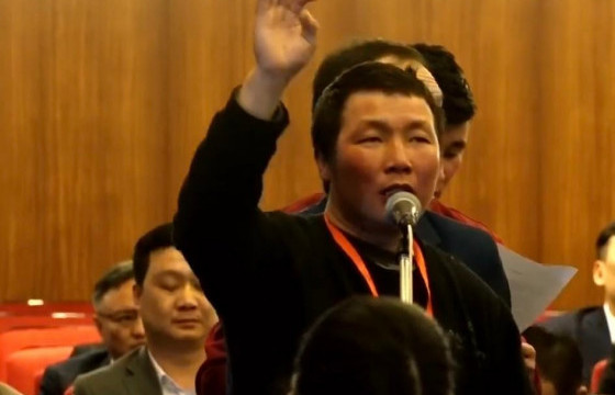 Жагсагч: Амьд явах эрхэнд минь халдаж байна