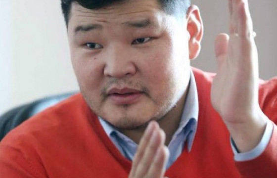 Б.ЭНХМӨНХ: Нээлттэй сонсголд  иргэд, жагсагч нэг дор сууж, байр сууриа илэрхийлэх нь чухал