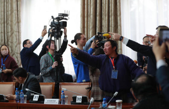 Нүүрсний экспорт, тээвэрлэлттэй холбоотой нээлттэй сонсгол 13:00 цаг хүртэл хойшиллоо