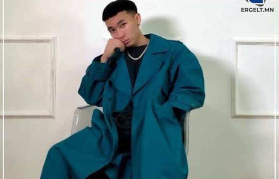 Ц.Мандуул: Хүний сэтгэлийн торгон мэдрэмжийг хөндсөн дуу хийхийг зорьдог