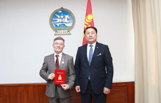 ОХУ-ЫН ЭЛЧИН САЙД НОЁН И.К.АЗИЗОВЫГ ХҮЛЭЭН АВЧ УУЛЗАВ