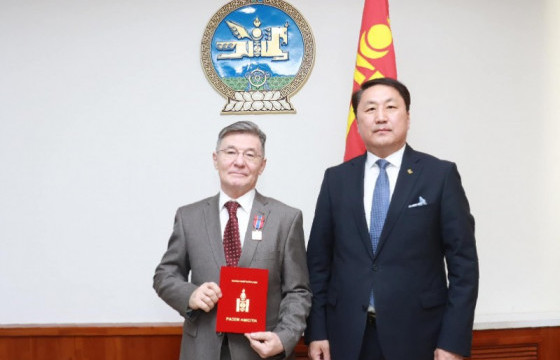 ОХУ-ын Элчин сайд И.К.Азизовыг нутаг буцаж байгаатай холбогдуулан хүлээн авч уулзлаа