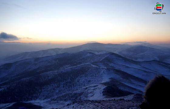 ШИНЭ ОНЫ НАРАНД ХҮСЛЭЭ ШИВНЭВЭЛ АМЖИЛТ БҮТЭЭЛЭЭР ДҮҮРЭН БАЙХЫГ БЭЛГЭШЭЭДЭГ