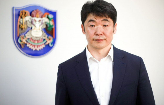 М.БАЯРАА: Хот тохижилтын газарт цас цэвэрлэдэг хоёрхон машин байна