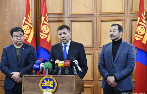 Нотлох баримтыг шинжлэн судлах сонсголын талаар Хянан шалгах түр хорооны гишүүд мэдээлэл хийв