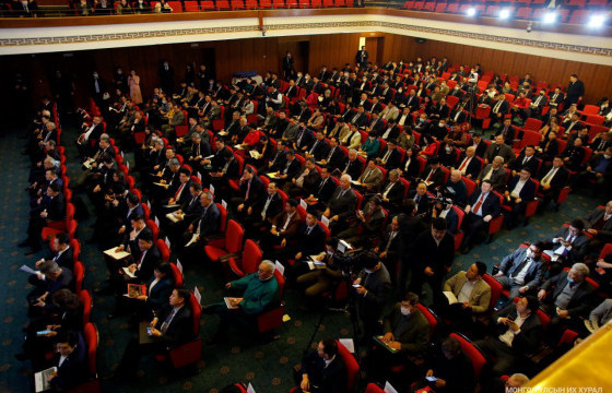 Улс төр, эдийн засаг, нийгмийн зөвшилцөл чуулга уулзалт үргэлжилж байна