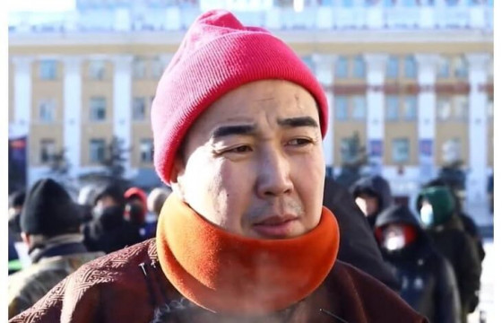 У.ЦОГТБАЯР: Ерөнхий сайд аа, таны амнаас “Ард түмэнтэйгээ хамт тэмцэнэ” гэдэг үг ямар их гардаг юм бэ