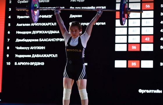 Б.Тунгалаг 49 кг-д үнэмлэхүй ялалт байгууллаа